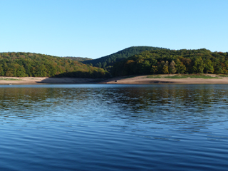 Le lac de Chaumeçon.... et ses plages désertes